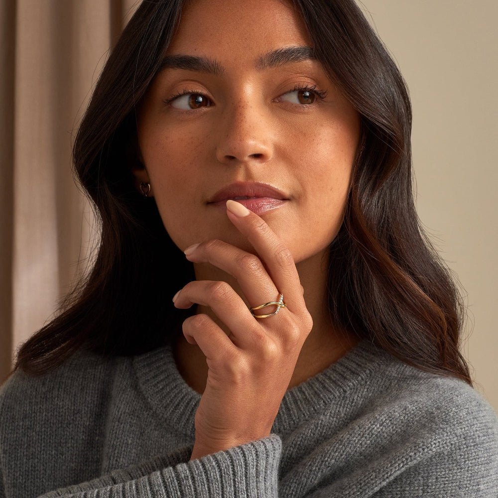 Clogau Kiss Gold and Diamond Ring - MococoClogauCGKDR - J5051537332138Rings