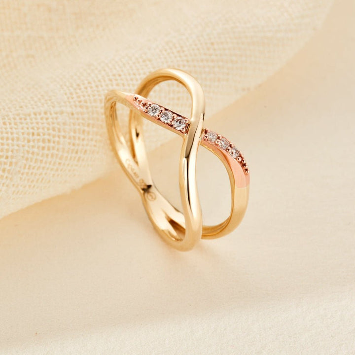 Clogau Kiss Gold and Diamond Ring - MococoClogauCGKDR - J5051537332138Rings