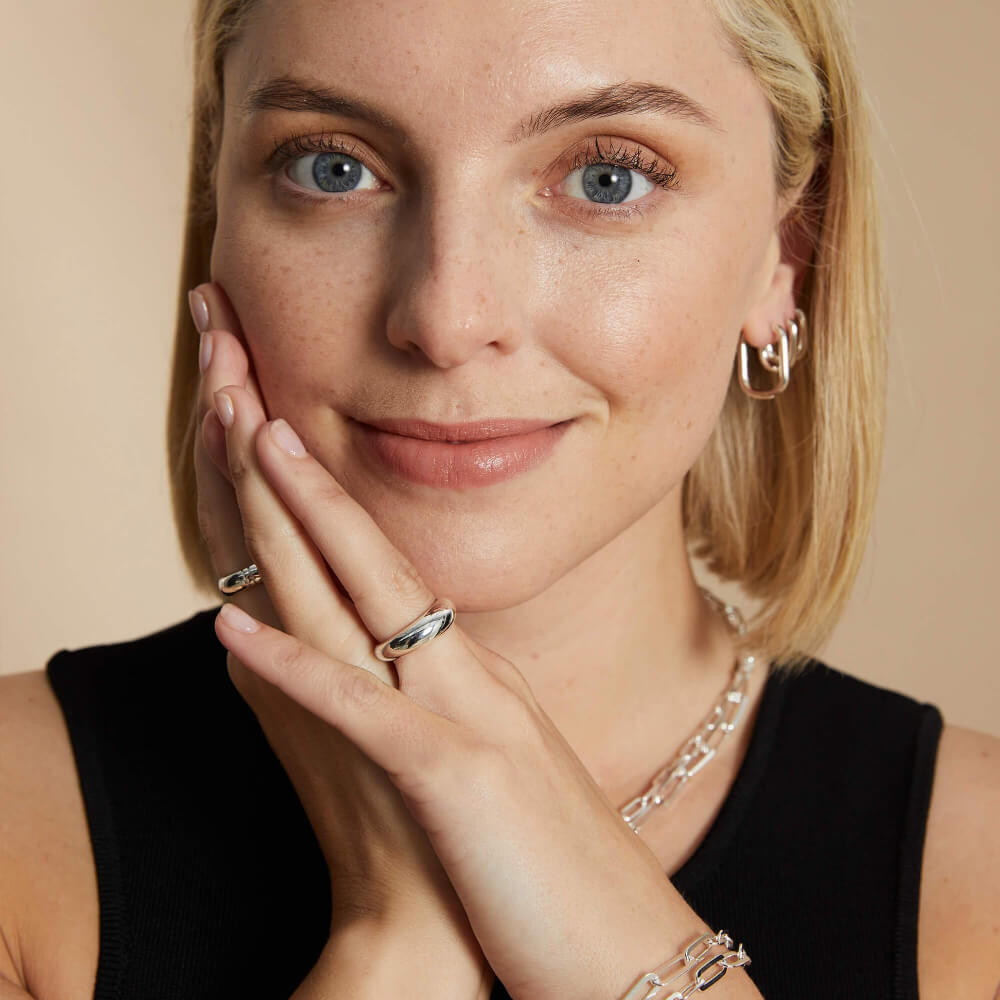 Daisy London Silver Estee Lalonde Mini Square Hoop Earrings - MococoDaisy London4ELE41_SLVEarrings