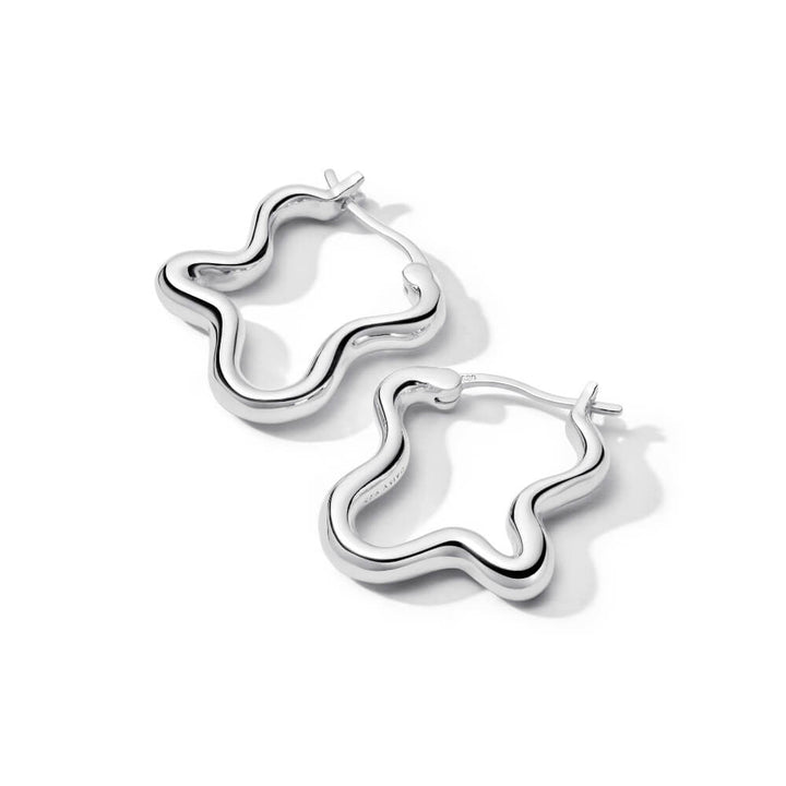 Daisy London Silver Estee Lalonde Wavy Hoop Earrings - MococoDaisy London5ELE52_SLVEarrings