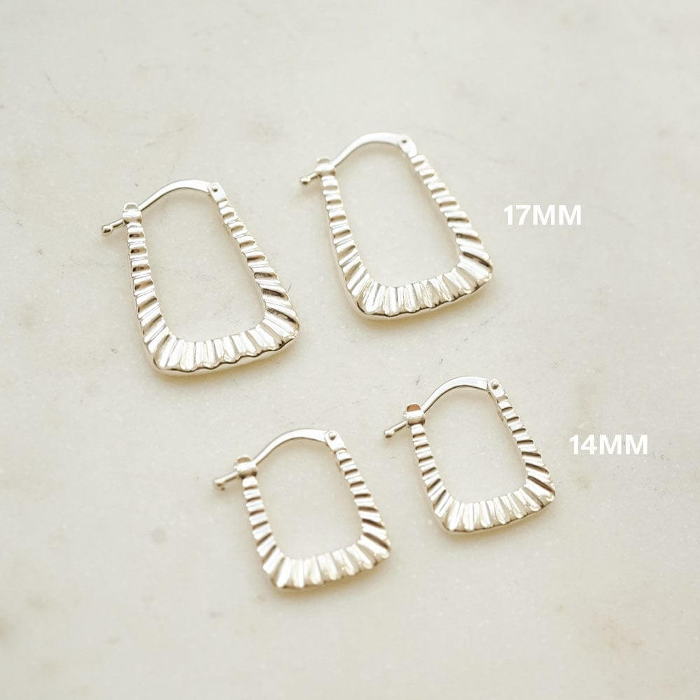 Daisy London Silver Midi Ridged Creole Hoop Earrings - MococoDaisy LondonE3111_SLVEarrings