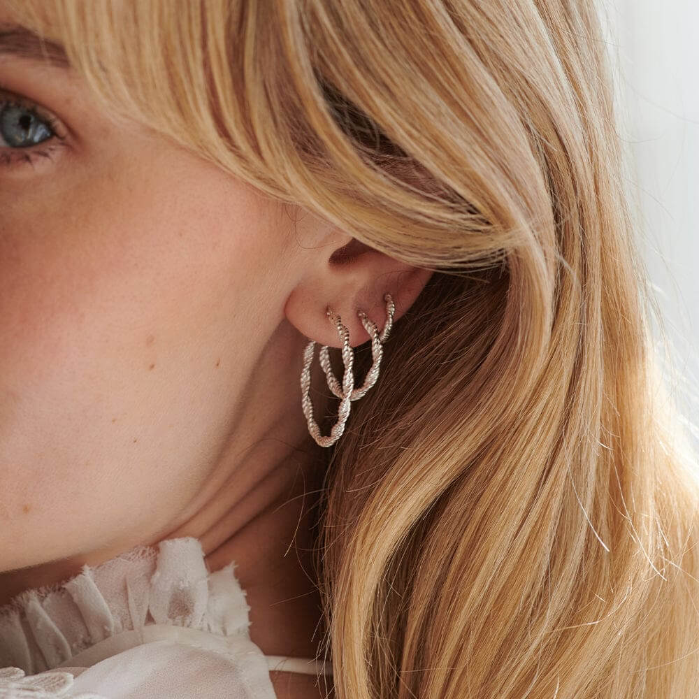 Daisy London Silver Midi Rope Twist Hoop Earrings - MococoDaisy LondonE3106_SLVEarrings