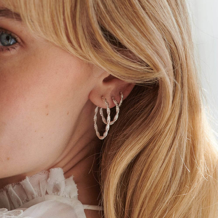 Daisy London Silver Midi Rope Twist Hoop Earrings - MococoDaisy LondonE3106_SLVEarrings