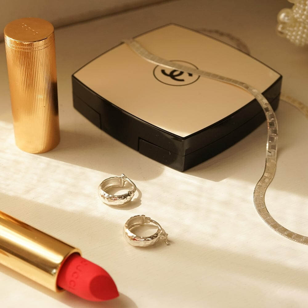 Daisy London Silver Mini Textured Hoop Earrings - MococoDaisy LondonE3113_SLVEarrings