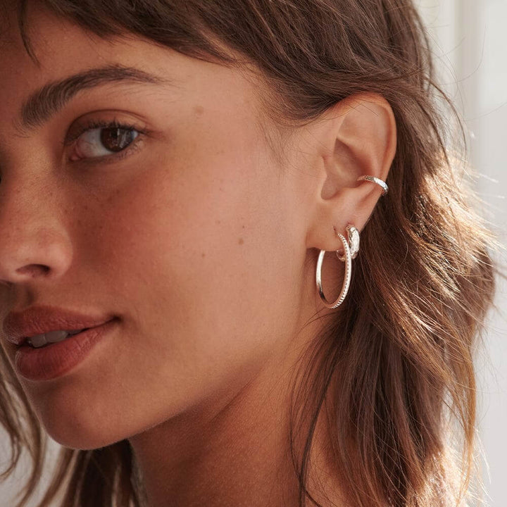 Daisy London Silver Mini Textured Hoop Earrings - MococoDaisy LondonE3113_SLVEarrings