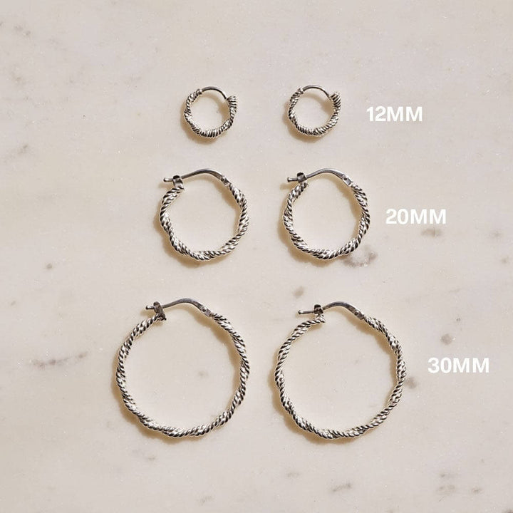 Daisy London Silver Rope Twist Huggie Hoop Earrings - MococoDaisy LondonE3107_SLVEarrings