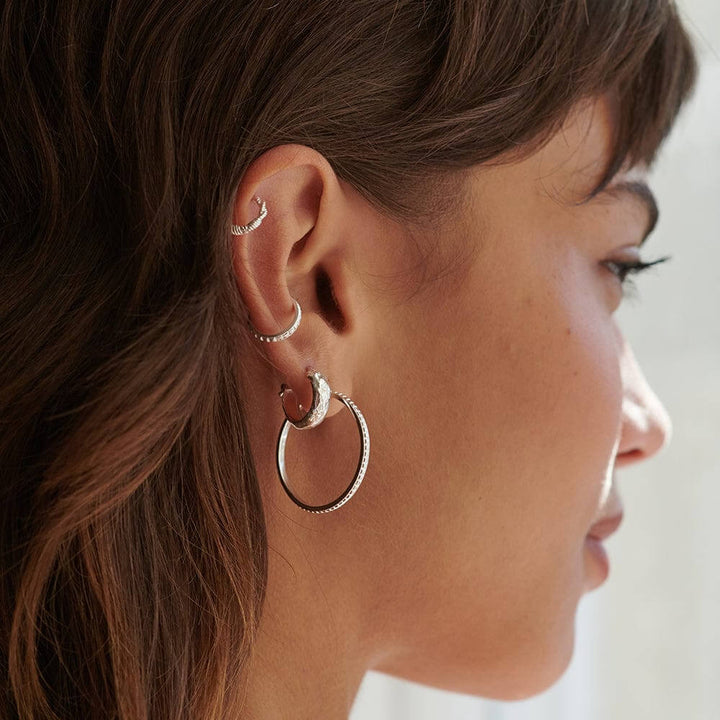 Daisy London Silver Rope Twist Huggie Hoop Earrings - MococoDaisy LondonE3107_SLVEarrings