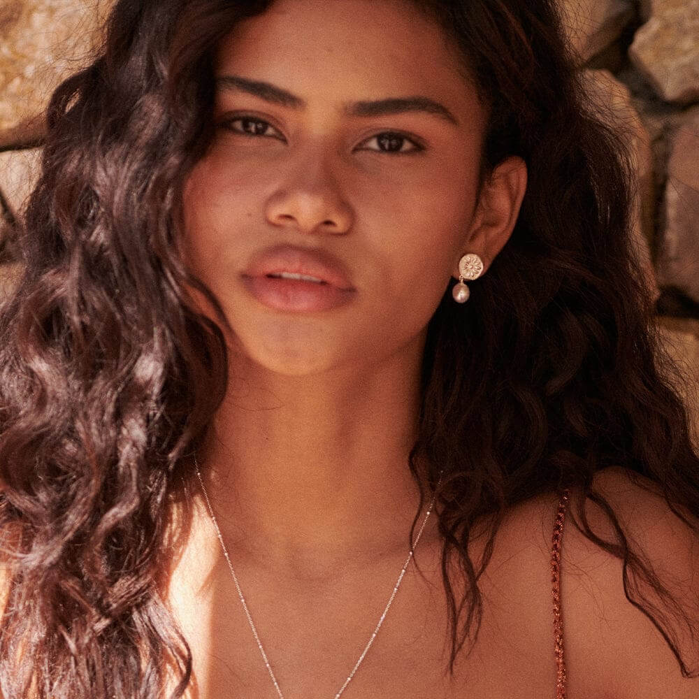 Daisy London Sterling Silver Daisy Pearl Drop Earrings - MococoDaisy LondonDBE05_SLVEarrings