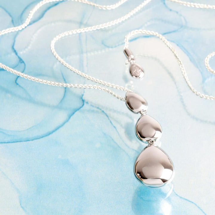 Kit Heath Coast Pebble Smooth Triple Grande Toggle Necklace image 3