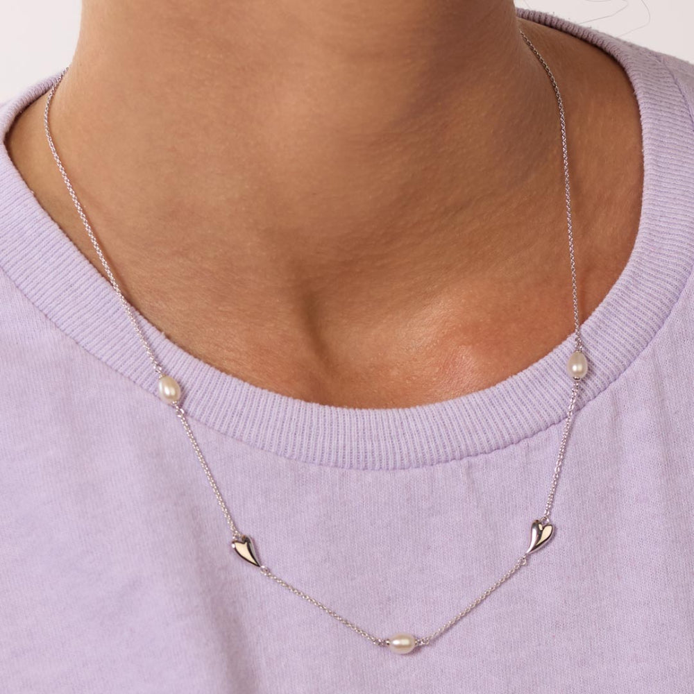 Kit Heath Desire Kiss Pearl Station Necklace image 1