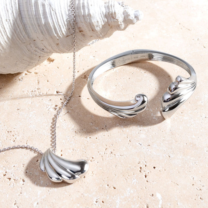 Kit Heath Oceane Shell Echo Grande Necklace image 3