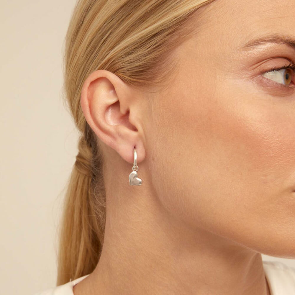 UNOde50 Sterling Silver - Plated Heart Piercing Charm - MococoUNOde50CHP0035MTL0000UCharms