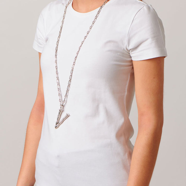 UNOde50 Sterling Silver - Plated Letter V Pendant - MococoUNOde50CHA0022MTL0000UCharms