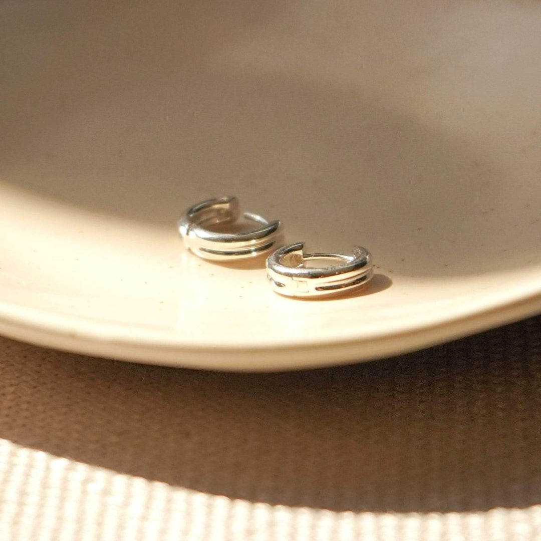 Daisy London Sterling Silver Meryl Huggie Hoop Earrings - MococoDaisy LondonHUG17_SLV5056104110959Earrings