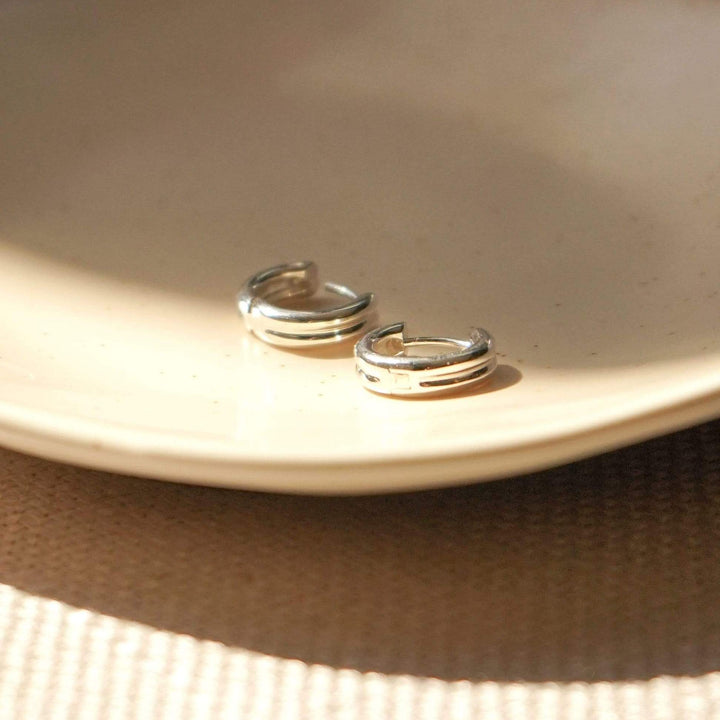 Daisy London Sterling Silver Meryl Huggie Hoop Earrings - MococoDaisy LondonHUG17_SLV5056104110959Earrings