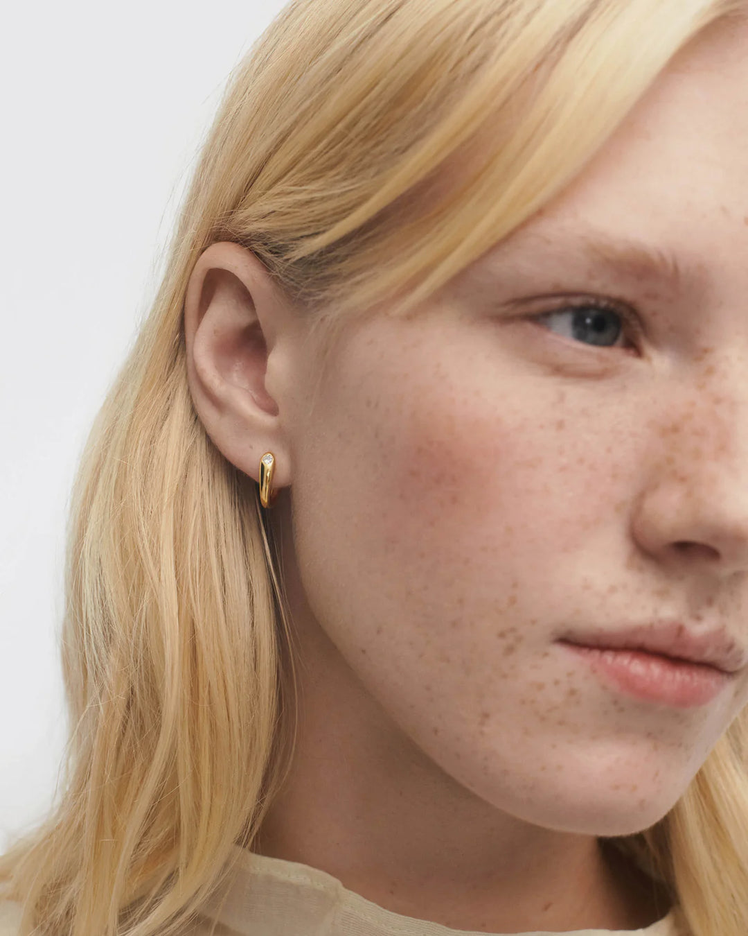 PDPAOLA Gold Serena Hoop Earrings