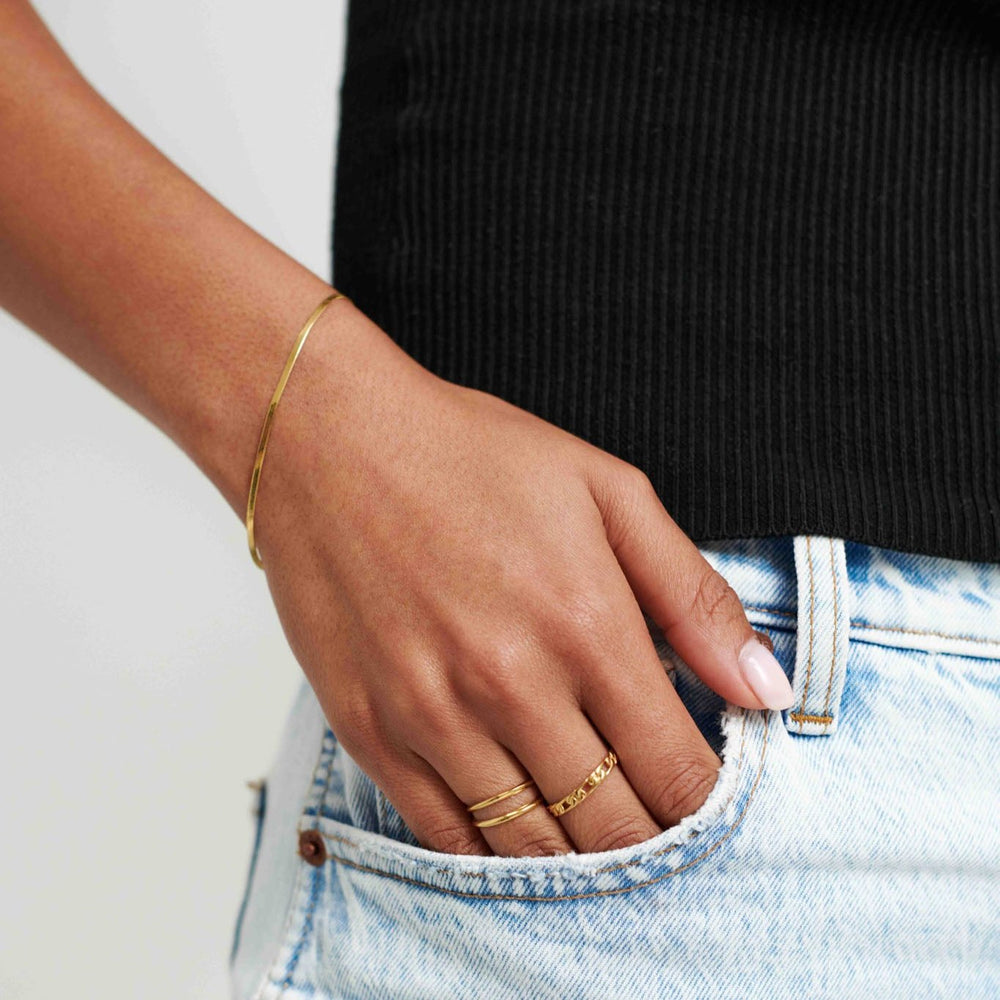 D.Louise Fine Essentials Bracelet Gold - Mococo