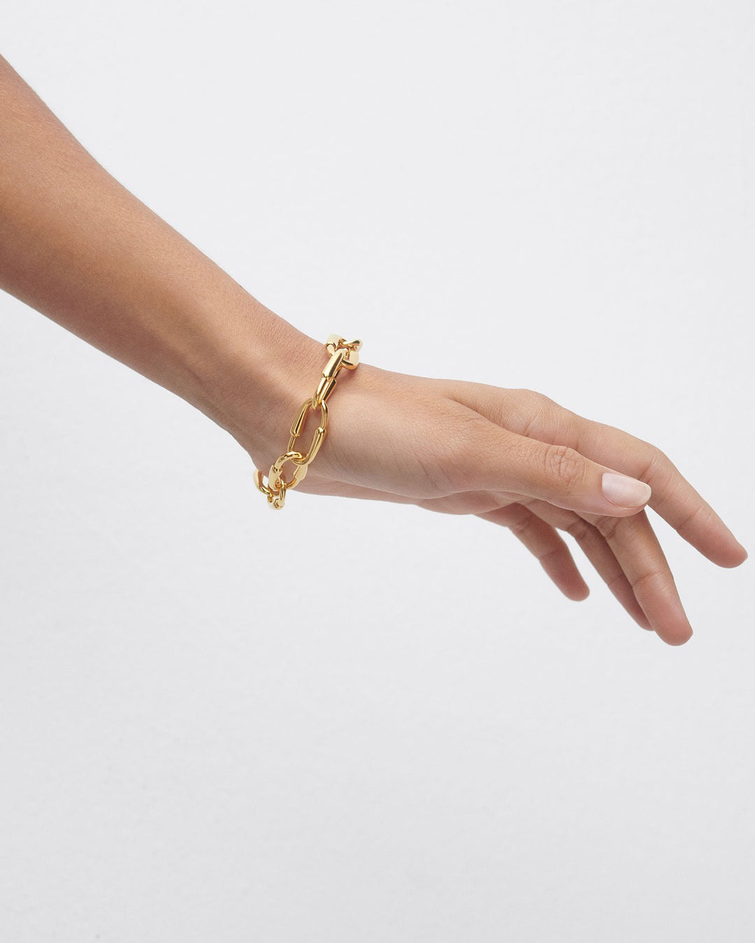 PDPAOLA Gold Loop Chain Bracelet