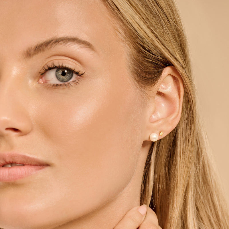 Delicate 14k Yellow Gold Star Stud Earrings - Tiny Minimalist Everyday Bling