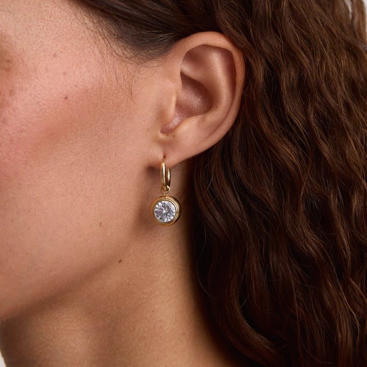 D.Louise Gold Bold Solitaire Hoop Earrings - Mococo