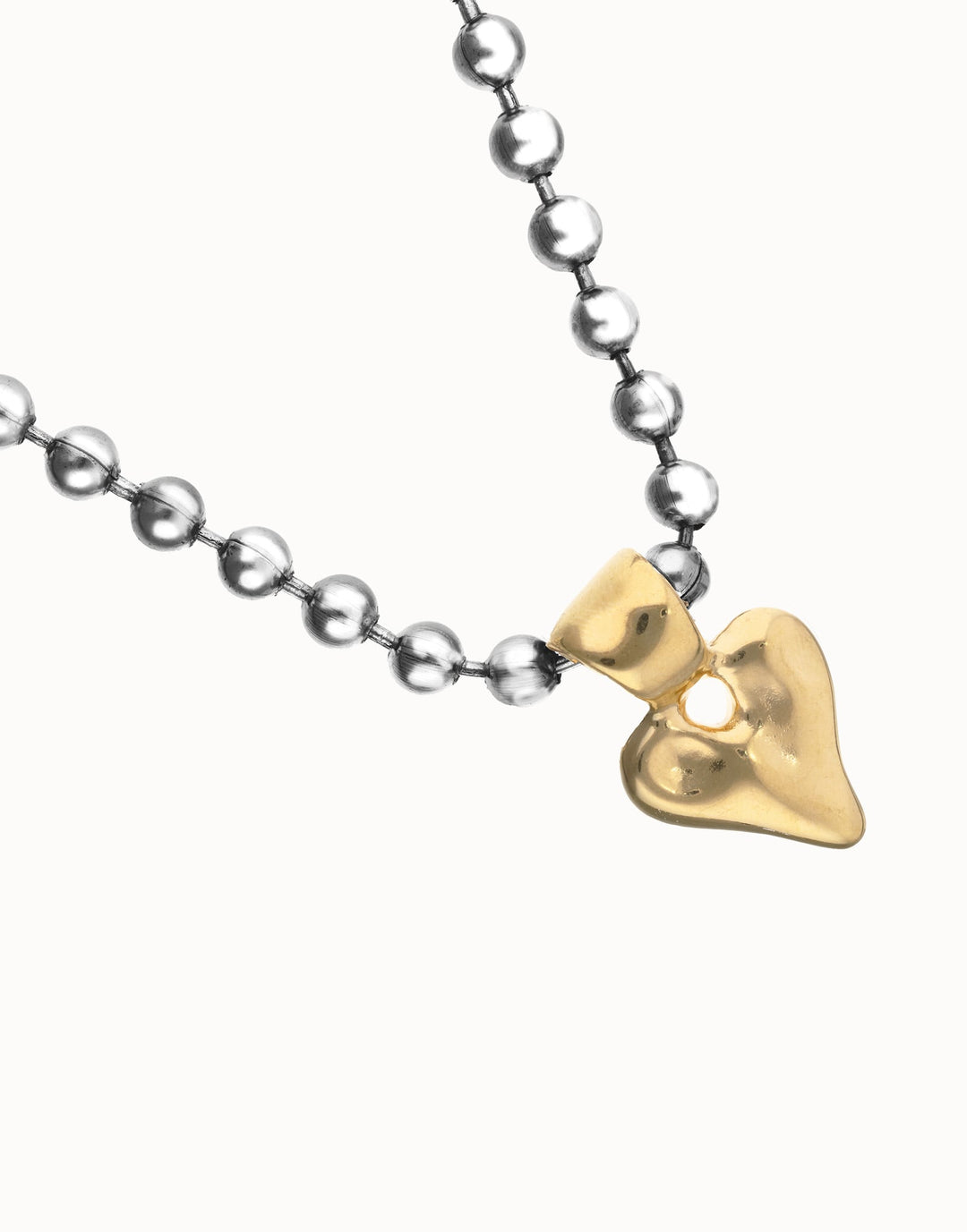 UNOde50 Pálpito Beaded Short Necklace With Heart Detail