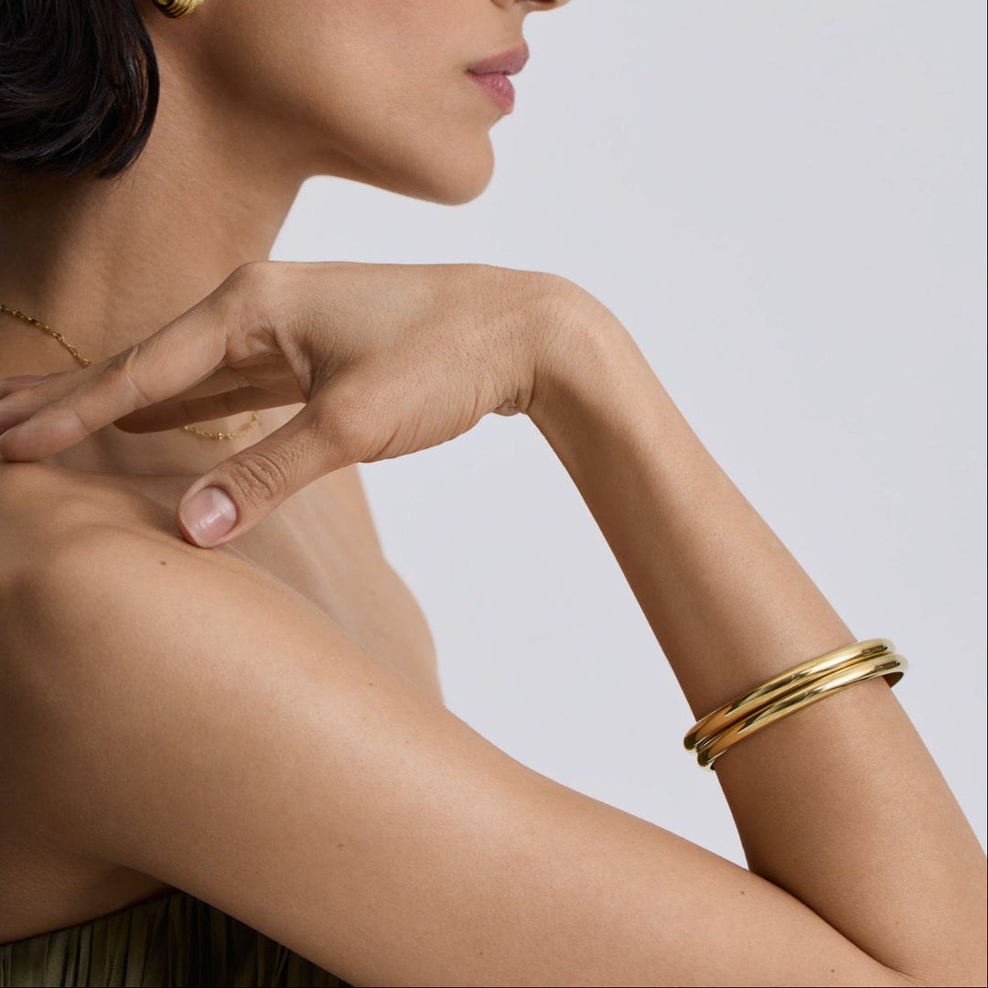 D.Louise Classic Chunky Gold Bangle - Mococo