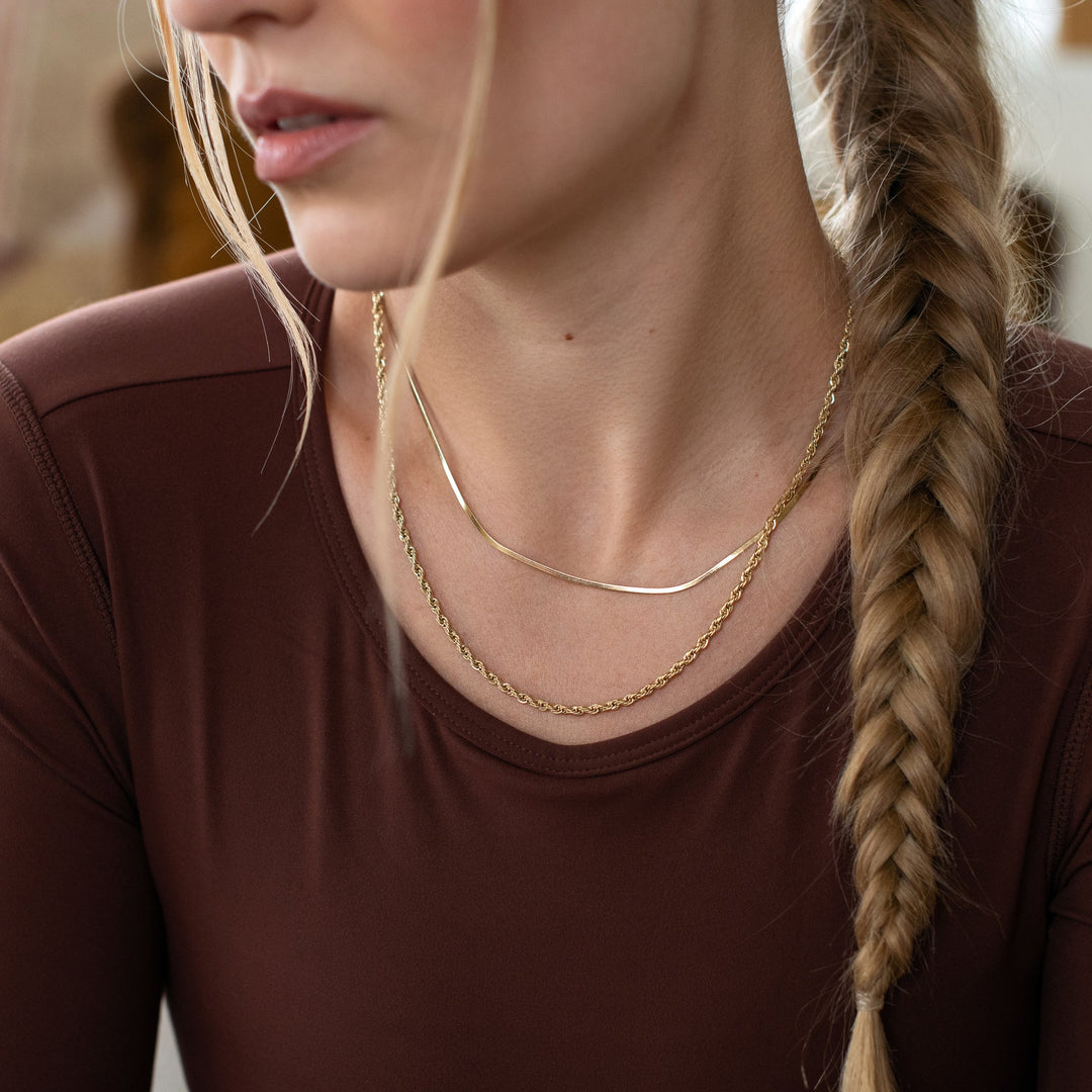 D.Louise Gold Fine Essentials Chain Necklace - Mococo