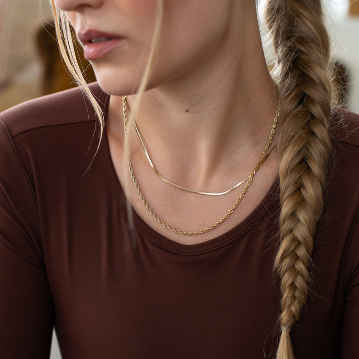 D.Louise Gold Fine Essentials Chain Necklace - Mococo