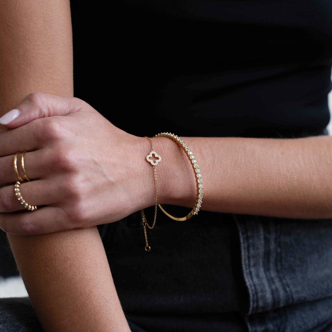 D.Louise Pavé Clover Bracelet Gold - Mococo