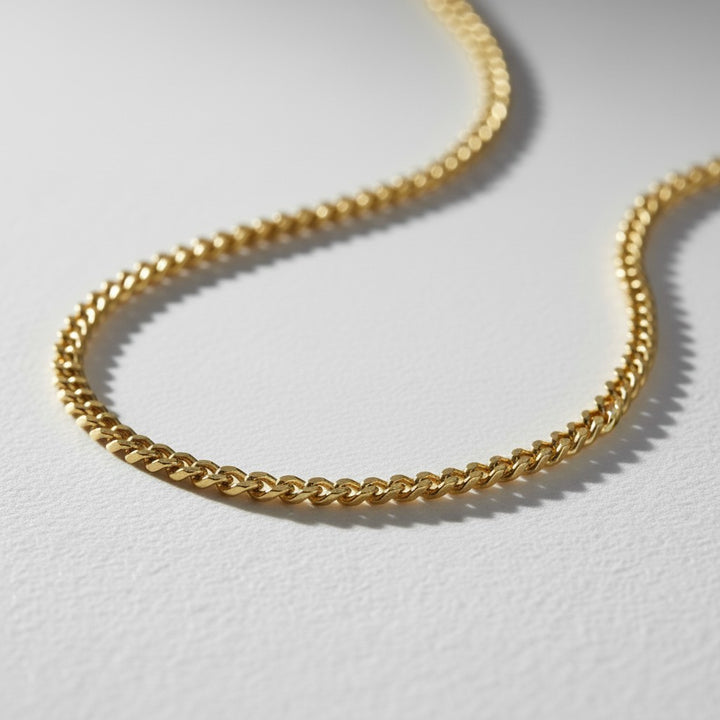 Mococo Fine 9ct Solid Gold Curb Chain Necklace