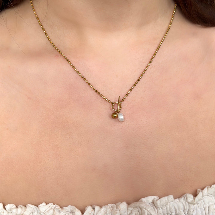 Mococo Gold Pearl T Bar Necklace