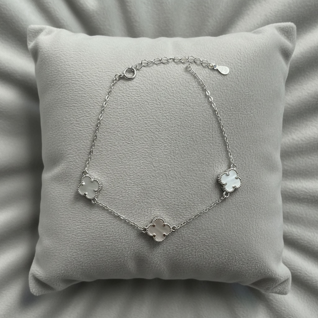 Ola Silver White Shimmer Clover Bracelet