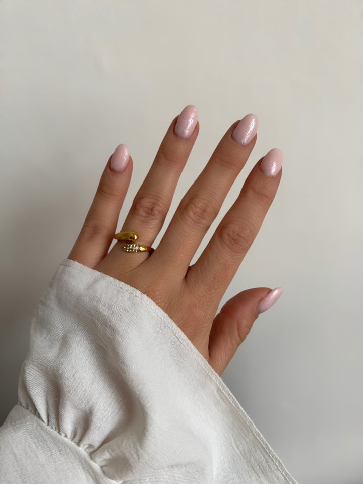 Mococo Essentials Gold Adjustable Pavé Ring