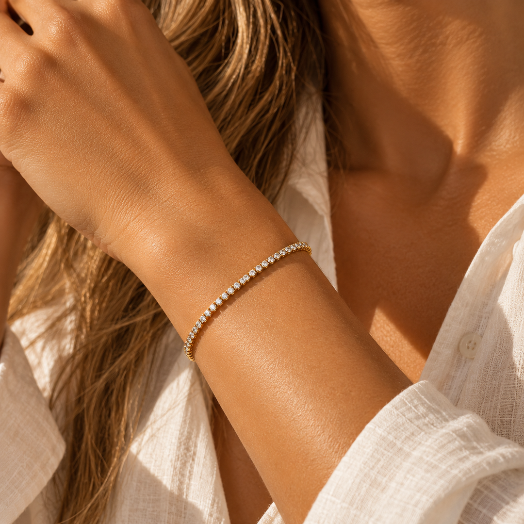 Mococo Fine 9ct Yellow Gold Zirconia Tennis Bracelet