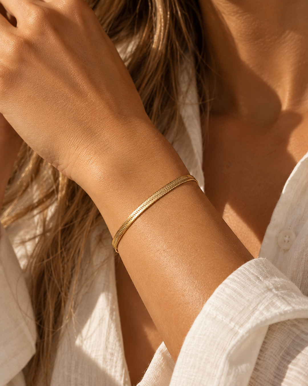 Mococo Fine 9ct Yellow Gold Herringbone Bracelet