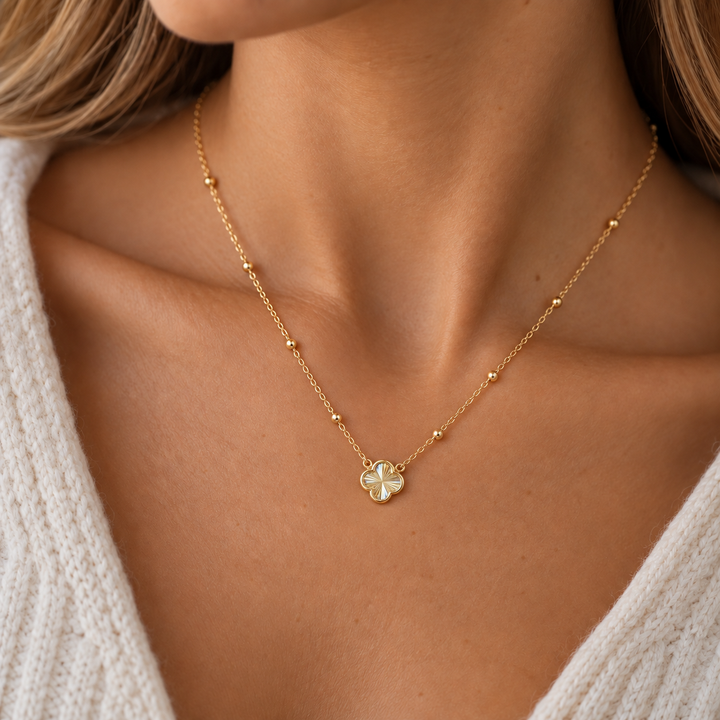 Mococo Fine 9ct Yellow Gold Petal Necklace