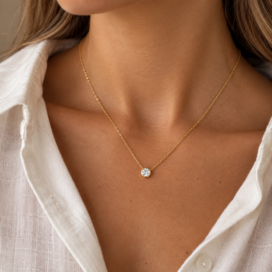 Mococo Fine 9ct Solid Gold Necklace