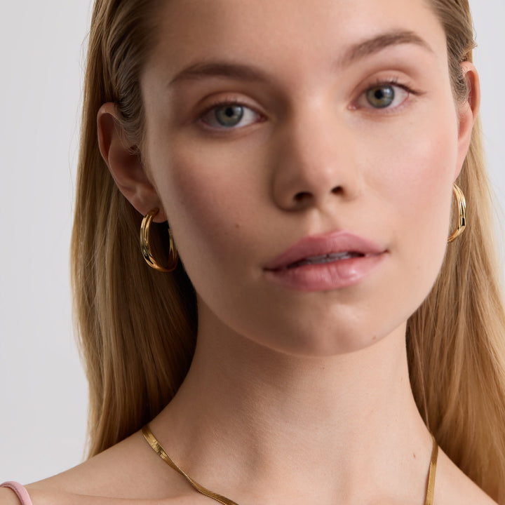 D.Louise Molten Medium Hoops Gold - Mococo