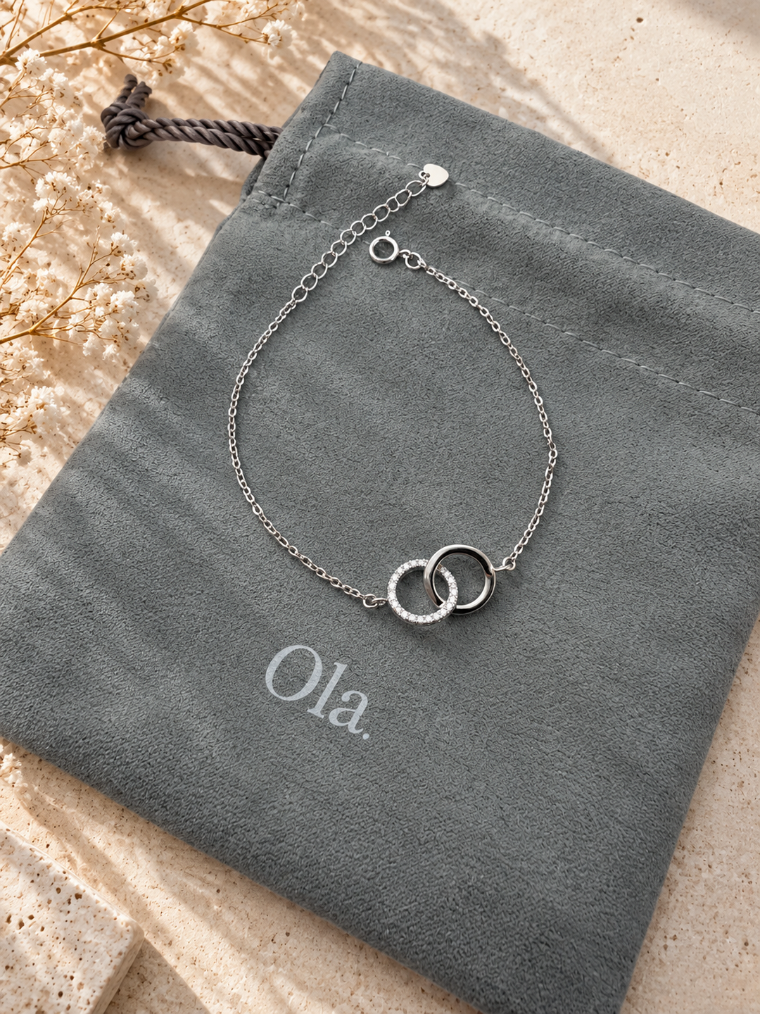 Ola Silver Sparkling Interlinking Circles Bracelet