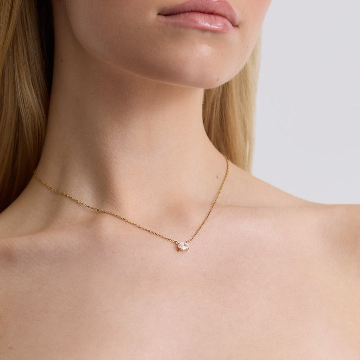 D.Louise Oval Solitaire Necklace Gold - Mococo