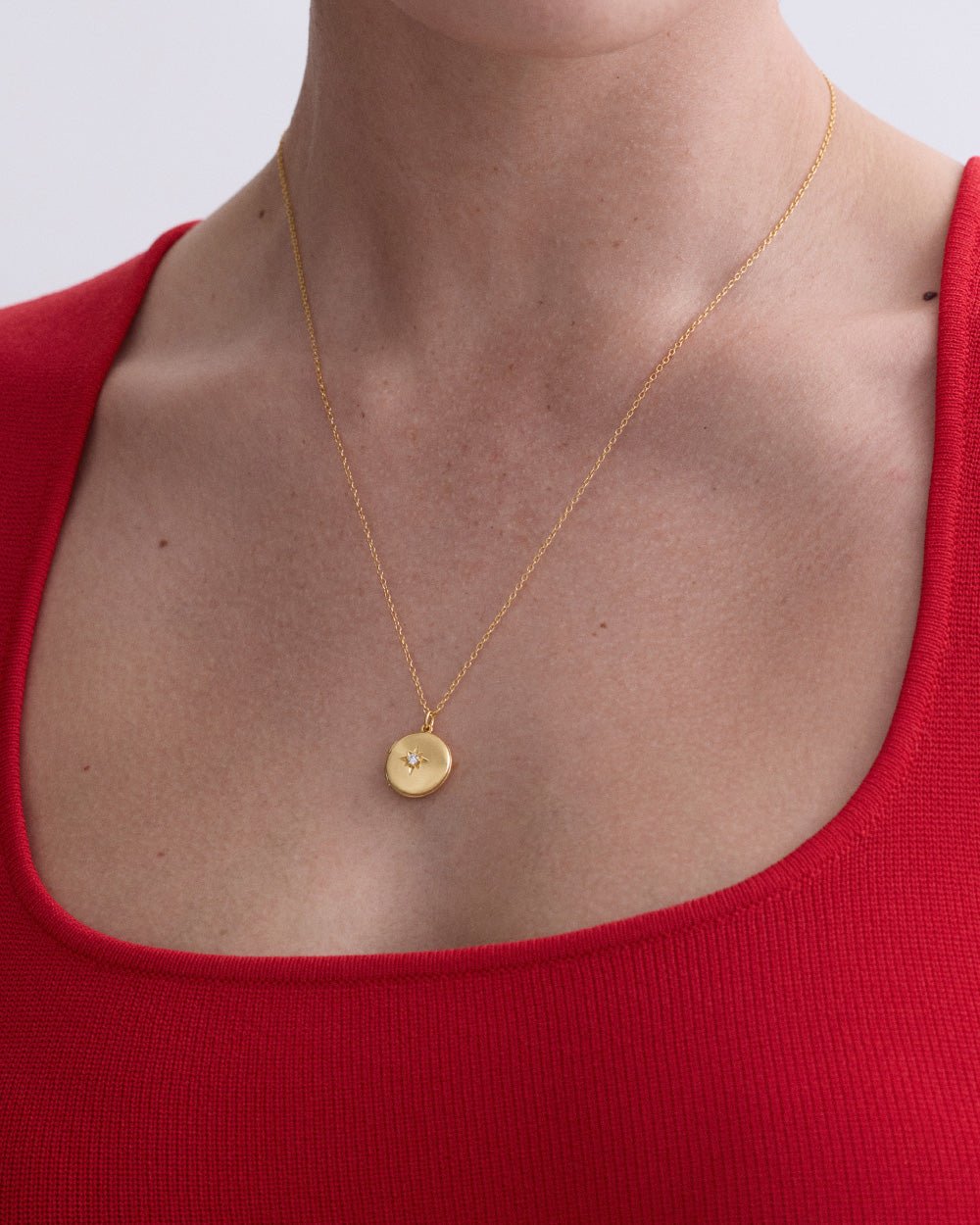 Astley Clarke 18k Gold Plated Biography Midi Locket Necklace - MococoAstley Clarke63080YNON