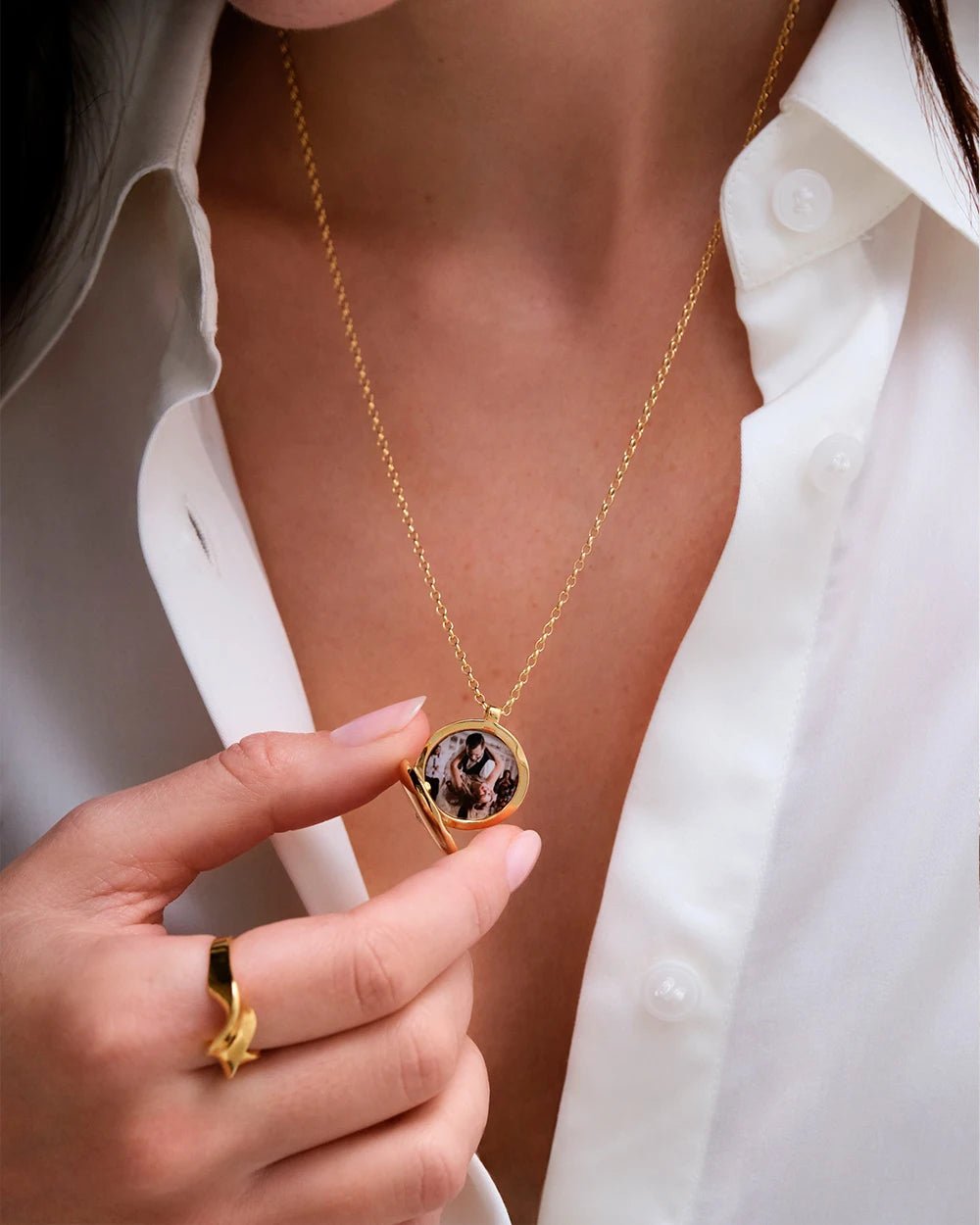 Astley Clarke Biography Medium Locket Necklace - MococoAstley Clarke42044SNONOSNecklace