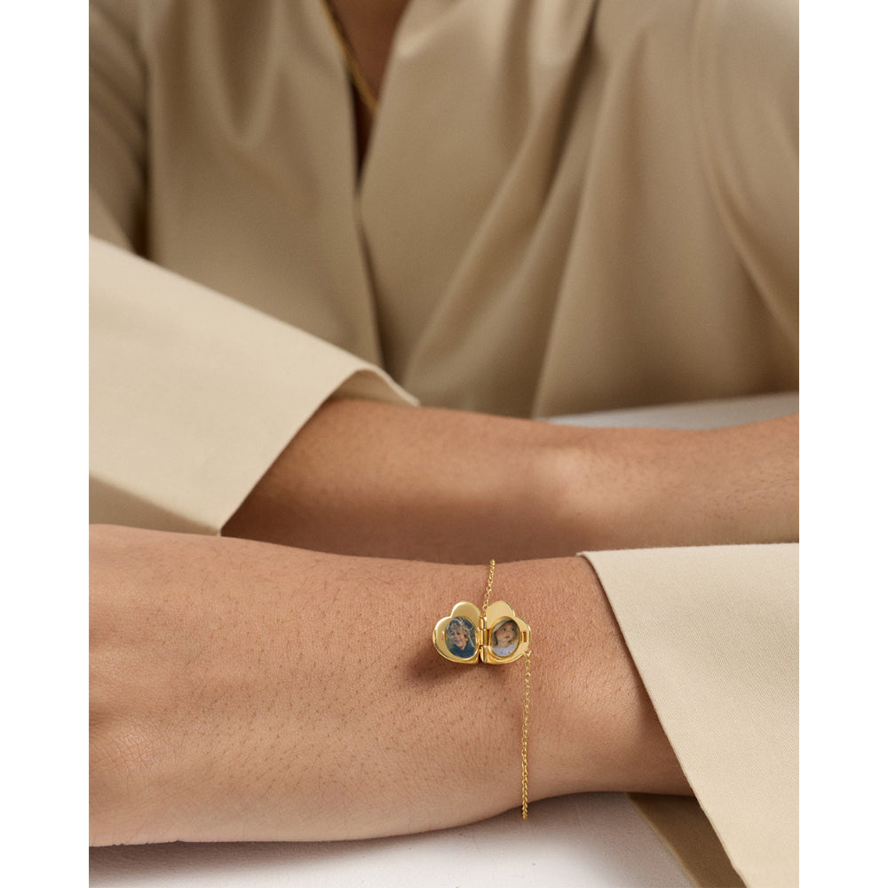 Astley Clarke Gold Biography Heart Locket Bracelet image 2