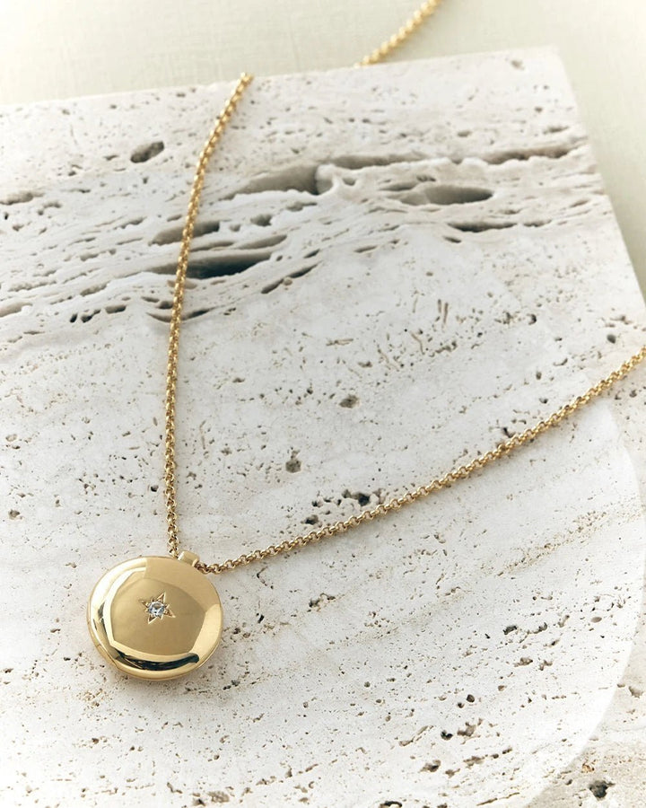 Astley Clarke Gold Biography Medium Locket Necklace - MococoAstley Clarke42044YNONOS-22-24"Necklaces