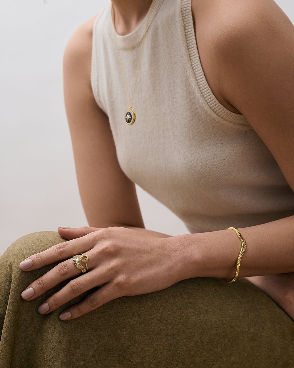 Astley Clarke Gold Vermeil Raye Cuff Bangle - MococoAstley Clarke60056YNOBOSBracelets