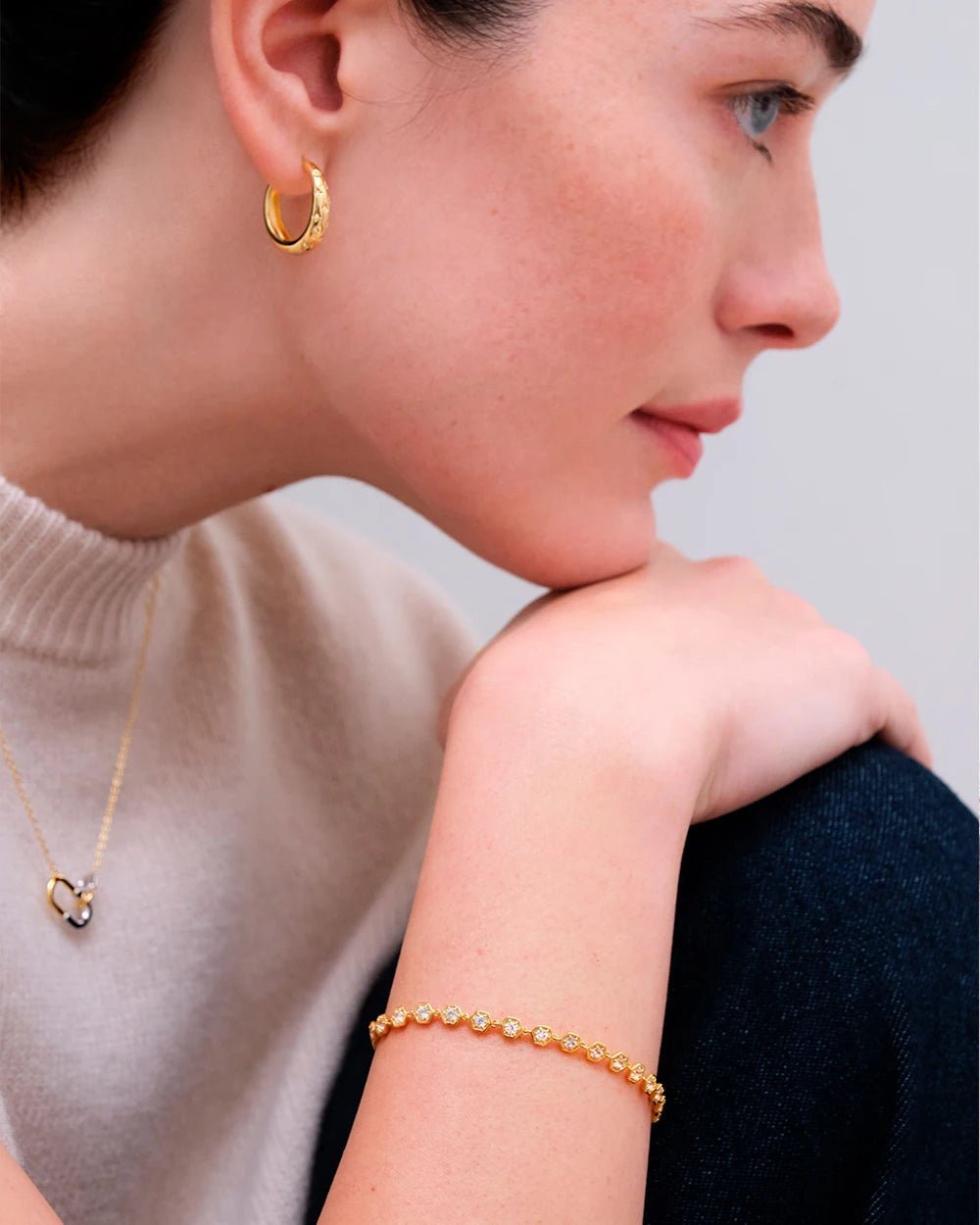 Astley Clarke Silver and Gold Mixed Metal Aurora Interlinking Hoop Necklace - MococoAstley Clarke58047MMUNOSNecklaces
