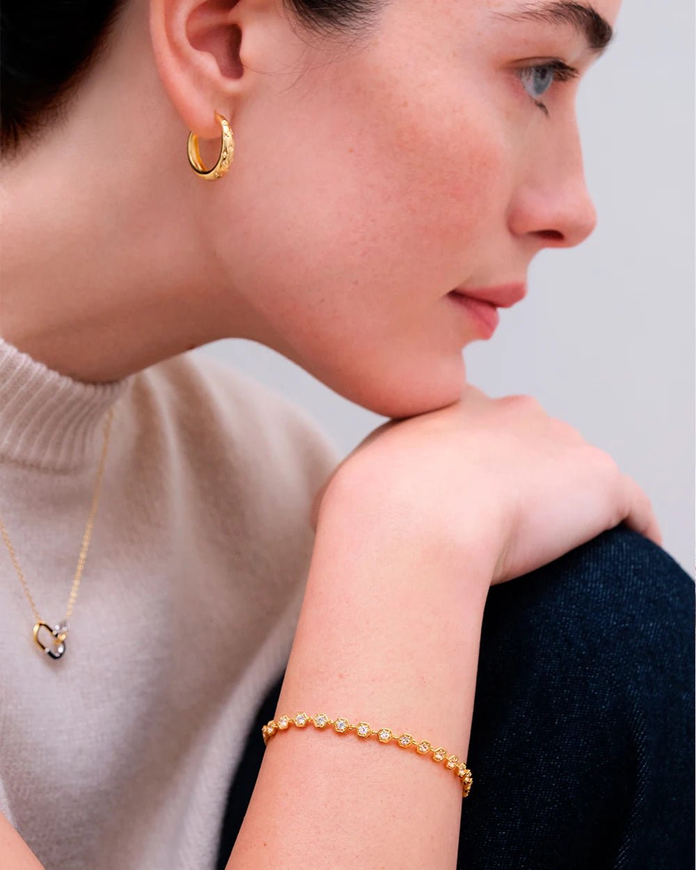 Astley Clarke Silver and Gold Moxed Metal Aurora Interlinking Hoop Necklace - MococoAstley Clarke58047MMUNOSNecklace