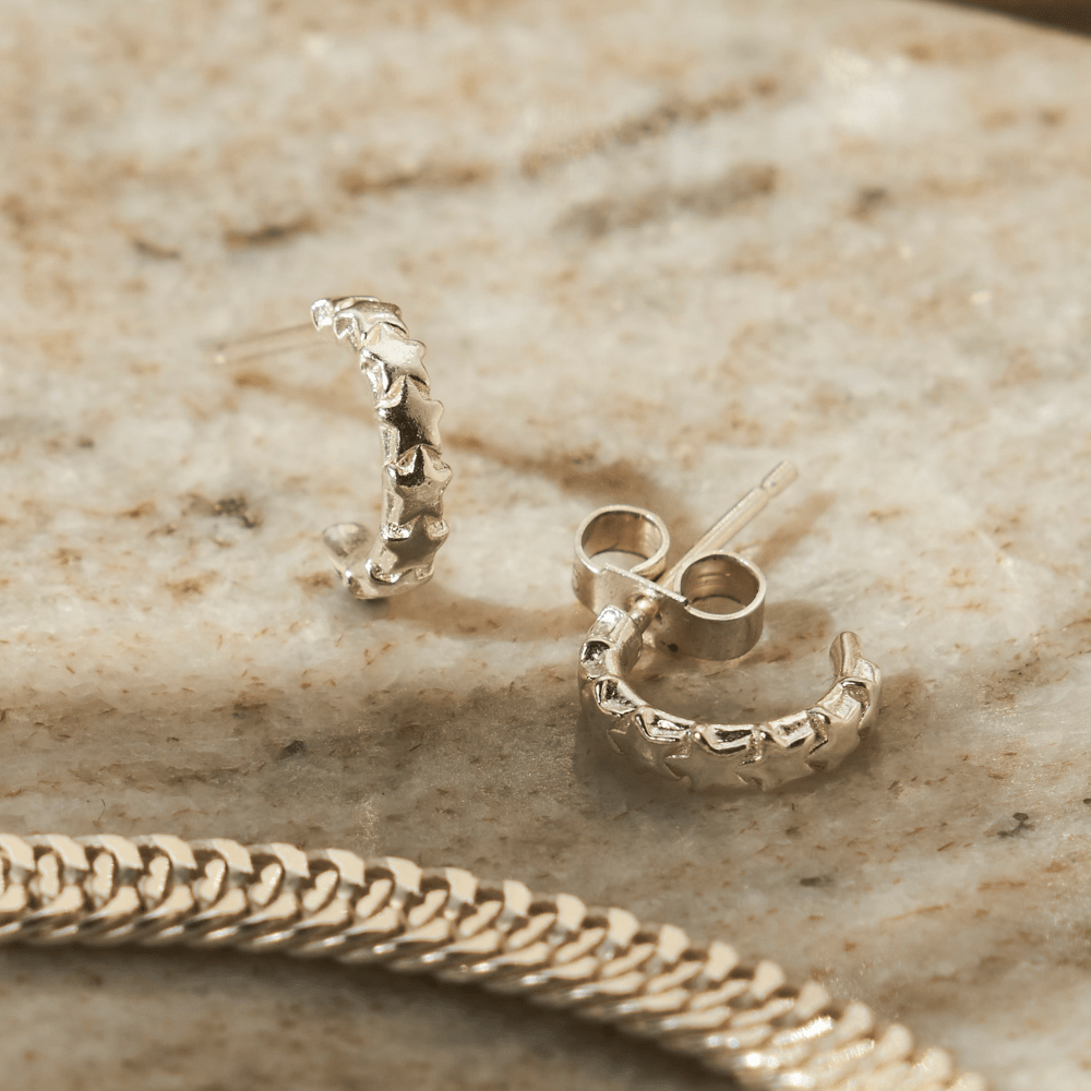 Chlobo Silver Tiny Star Huggie Hoop Earrings - MococoChloBoSEH33209506929516253Earrings