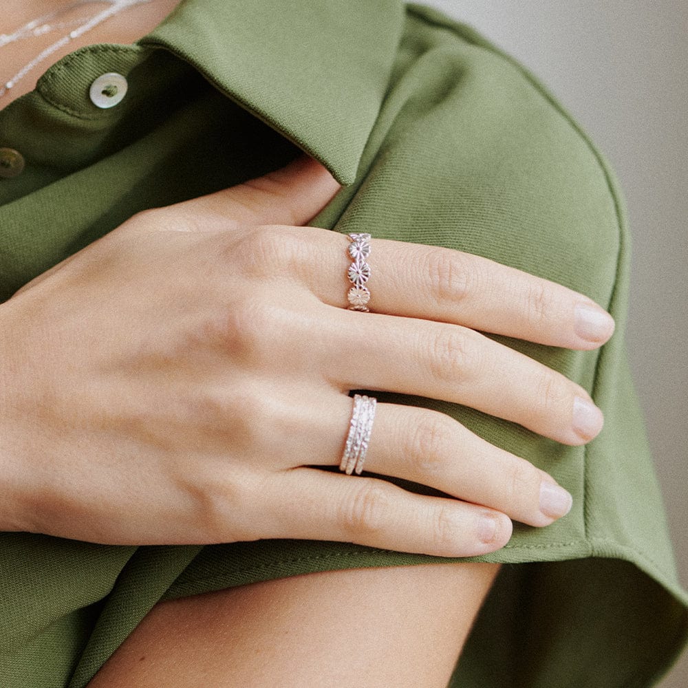 Daisy Bloom Crown Band Ring