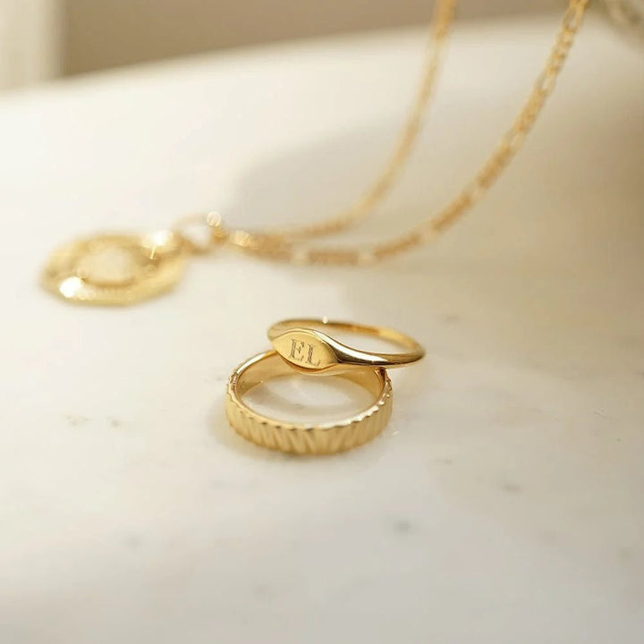 Daisy Estée Lalonde Mini Signet Ring - MococoDaisy London4ELSR28_SLV_XS5056104124628Rings